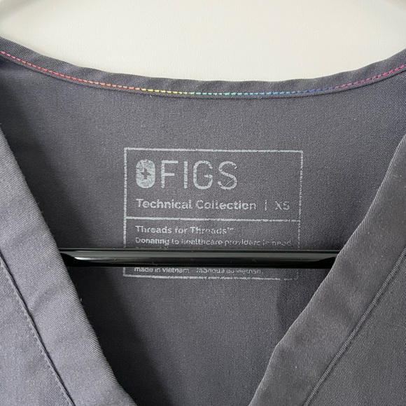 Figs pride scrub set top & bottom XS! Limited edition 🏳️‍🌈 - Picture 3 of 8